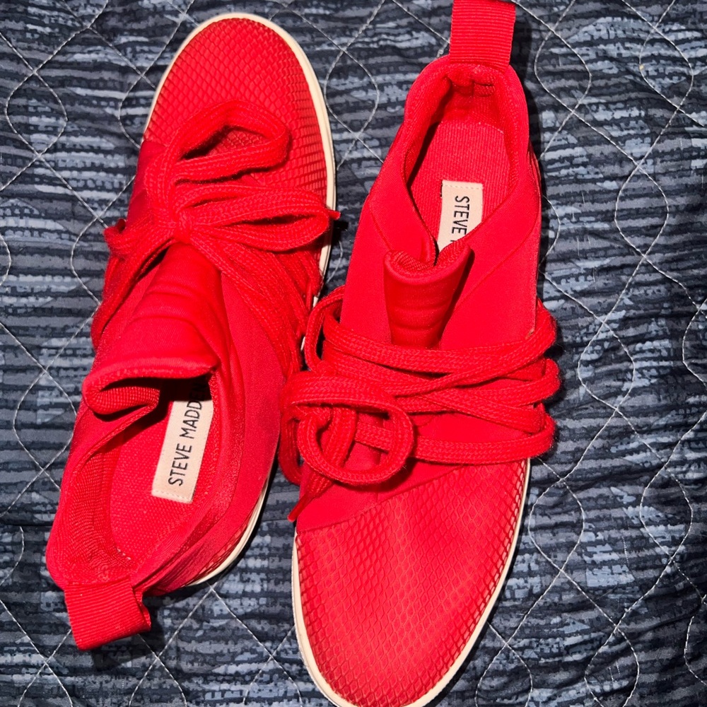 Steve Madden red sneakers 5.5